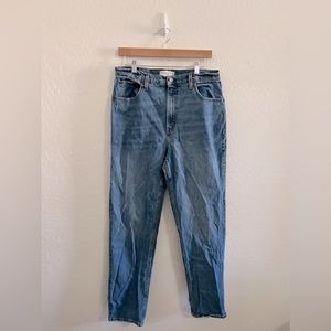 12LONG Abercrombie & Fitch Ultra High Rise 90’s Straight Jeans